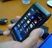 Buy New Apple iphone 4 32GB Blackberry Style 9670 HTC EVO 4G